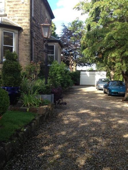 Number27Harrogate Bed & Breakfast Exterior photo